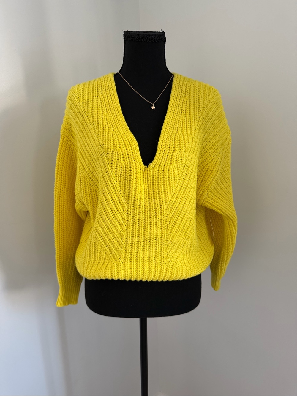 Anthropologie Maeve Yellow Chunky Knit V-Neck Sweater XS NWT - Picture 2 of 6